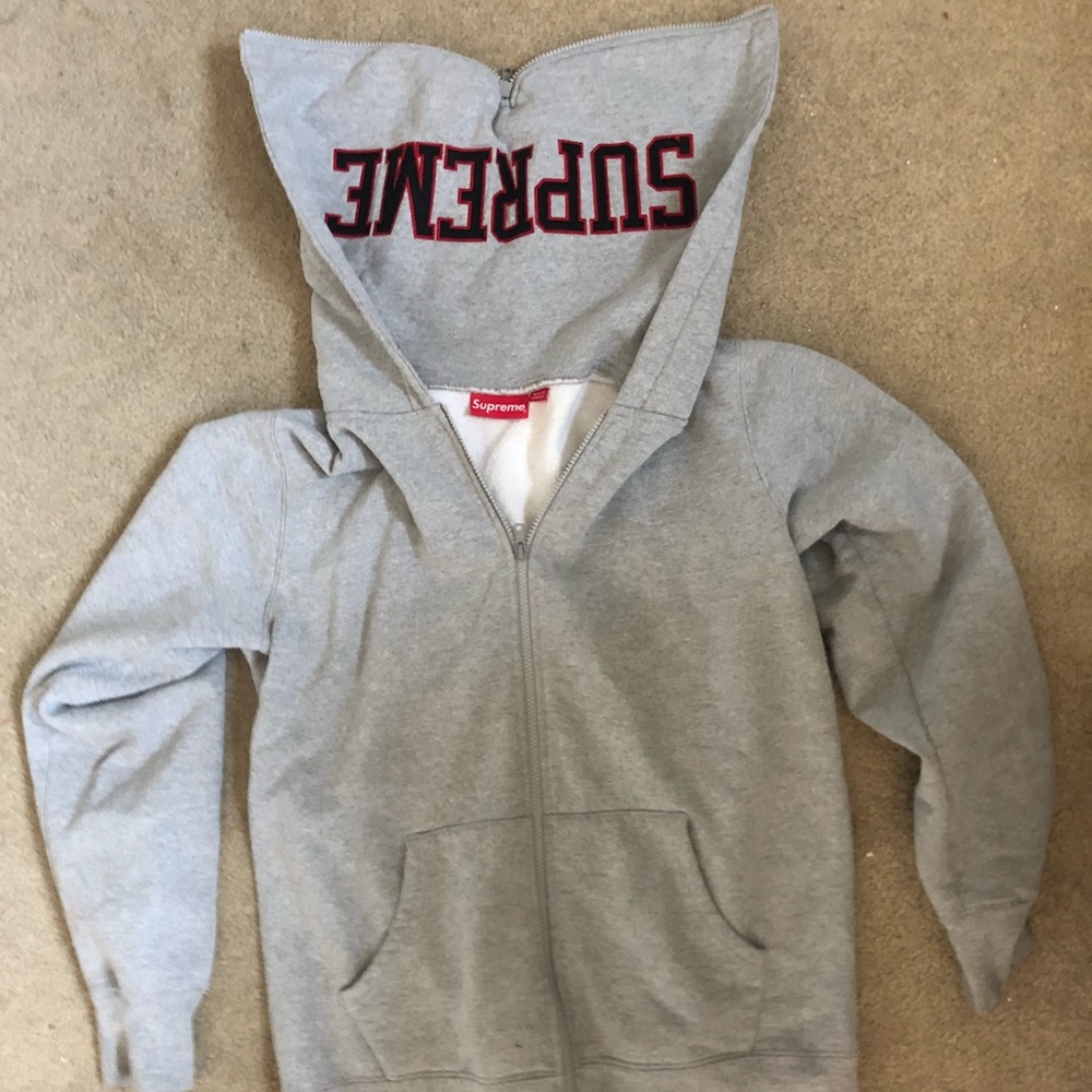 Authentic supreme zip up hoodie